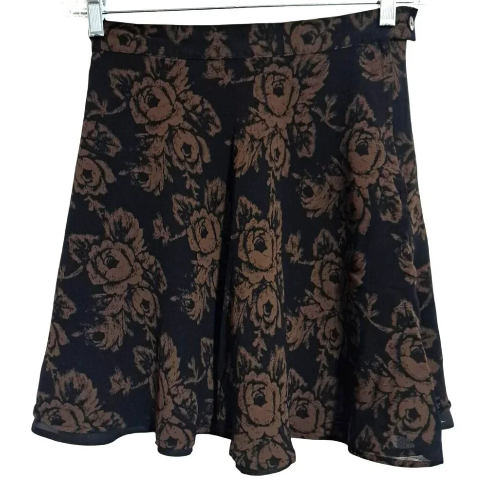 VTG 90s GAP Floral Mini Skirt Size 8 Side Zip Y2K Black Rose Scallop Ray - Picture 1 of 7